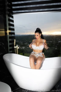 Do you like the view as much as i do