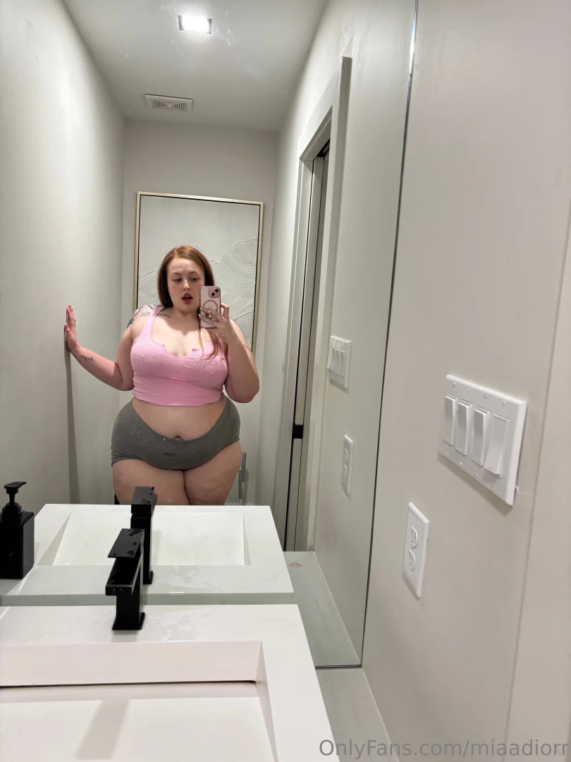 Pretty with a hint of trouble 