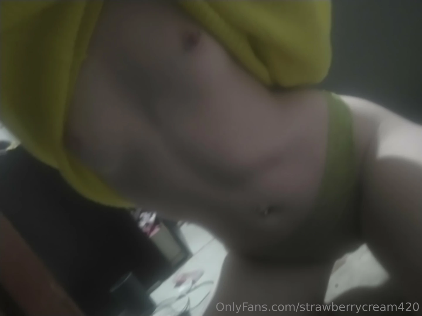 Ugh can t wait to get my phone fixxed 