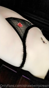 Good morning might go live today and show you all my new cute hair