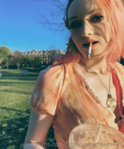 Golden hour plus sexy ciggy dangles at the park would you smoke with part 1