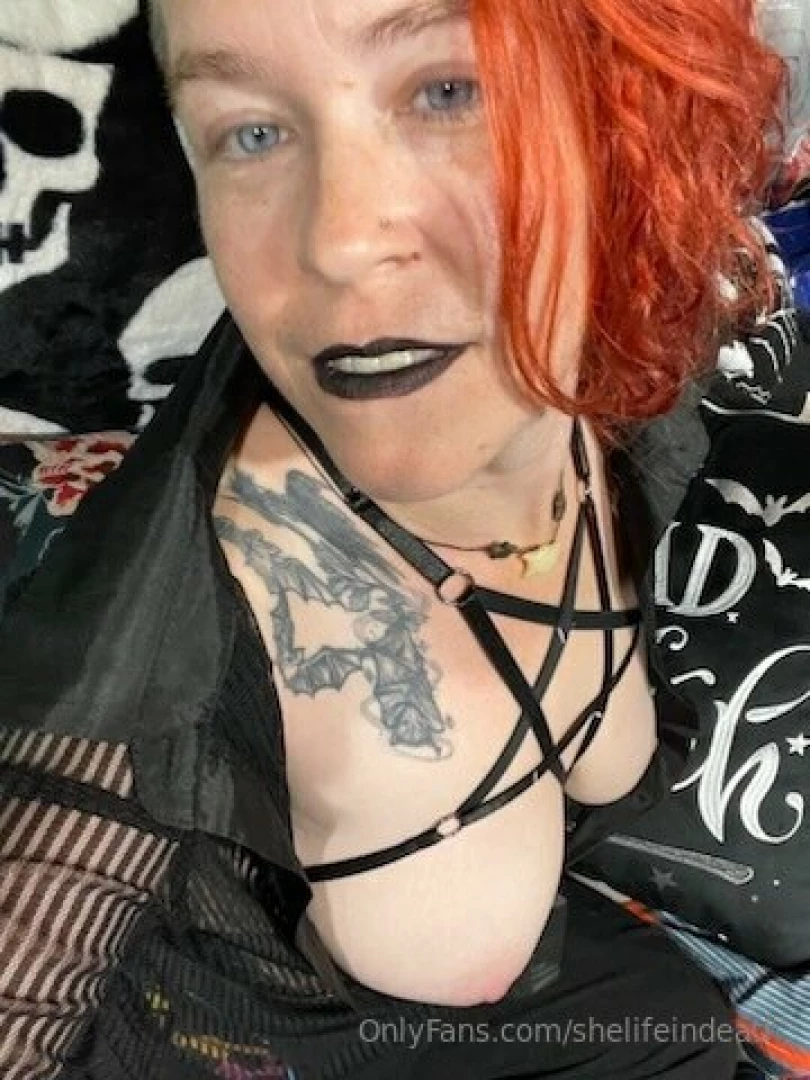 Type in a comment what you would like to see if it seems fun it will part 3 