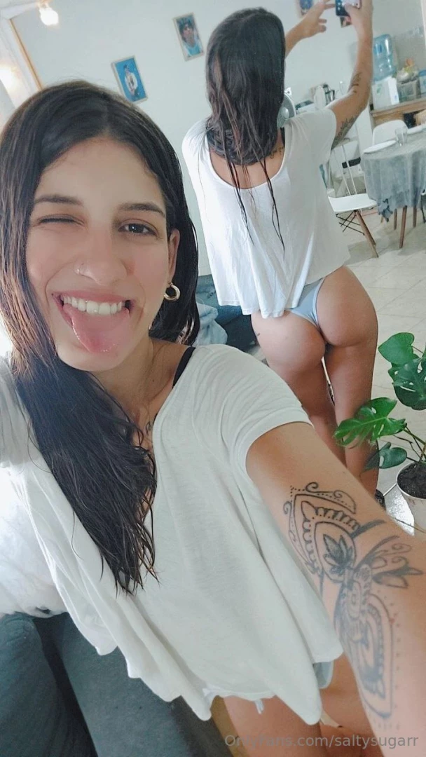 Oops - haven t seen that there is a mirror in the background 