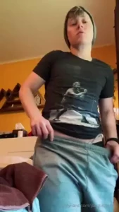 Pussy-boy packing