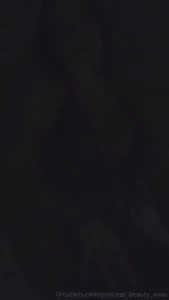 J enl ve tout et on s amuse