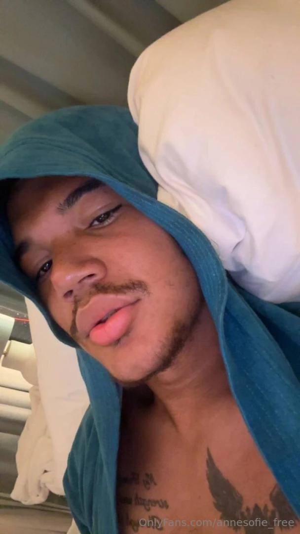 Wooow he is back norwegian junior sexier than ever lots of content for 