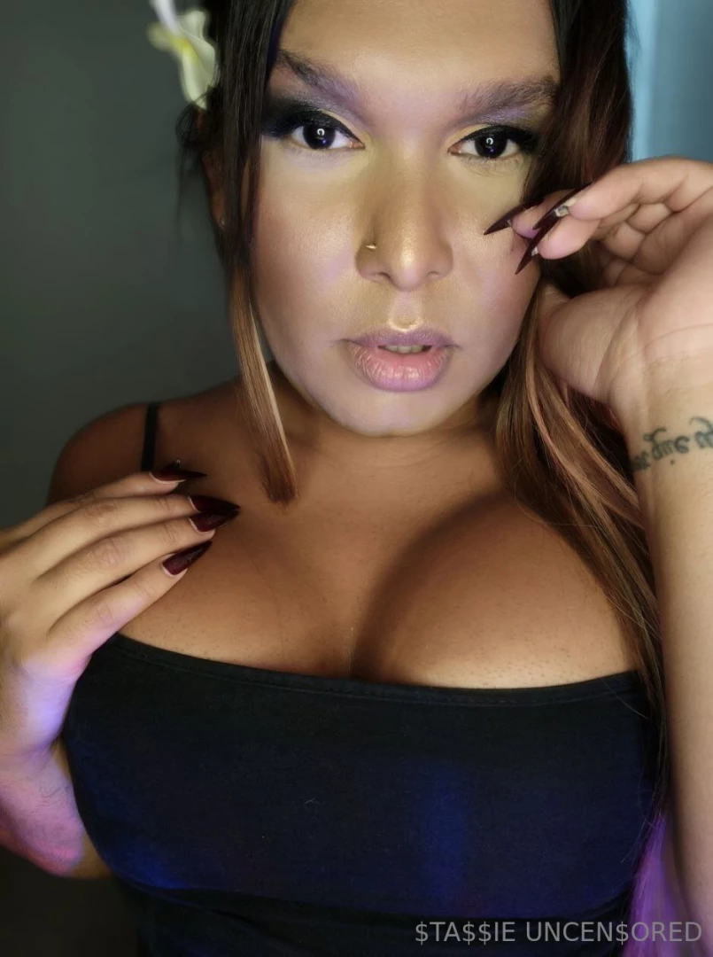 Hello baby follow my super hot friend she is venezuelan and she is a part 80 