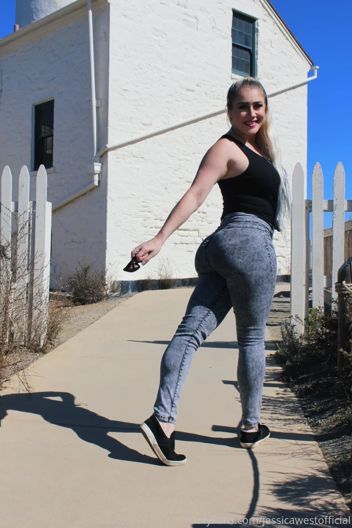 Happy hump day part 2107 