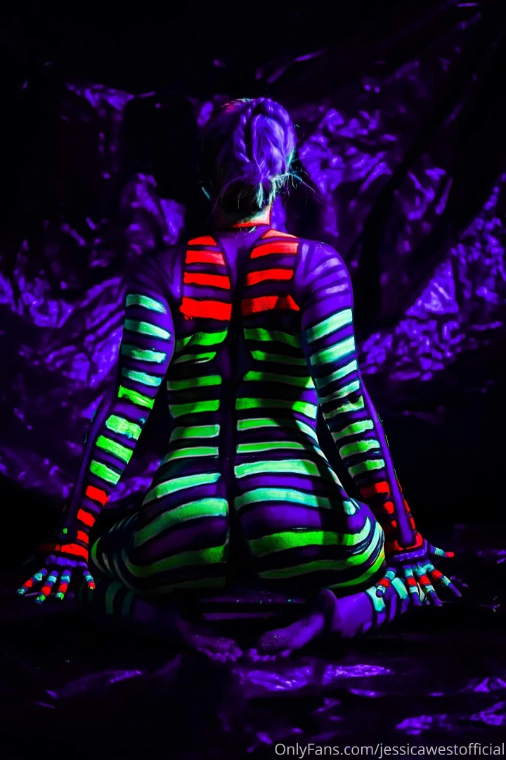 Nude neon amp black light bodypaint full photoset 21 high-res photos 