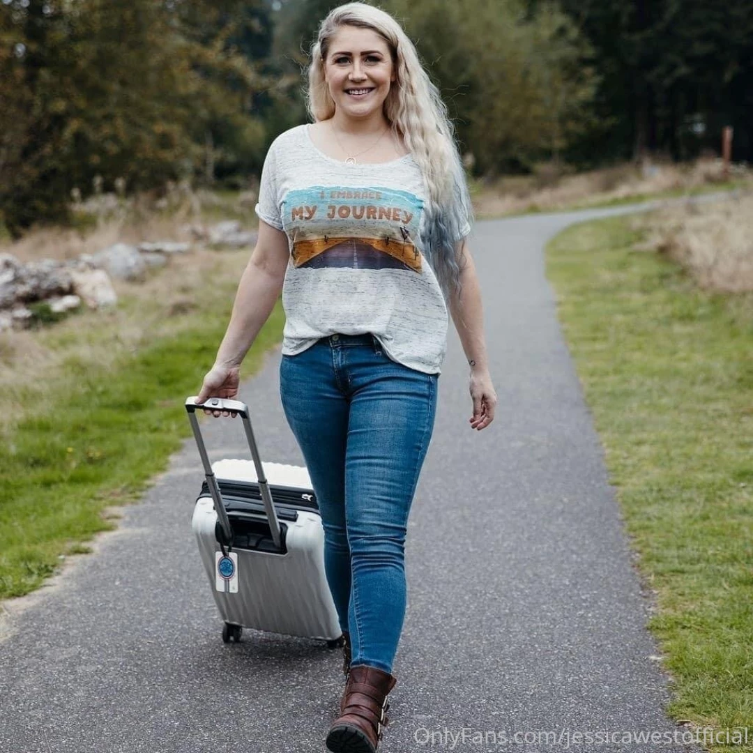 Got a few more photos back from my commercial shoot with wanderwear part 2 