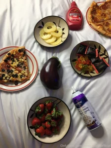 Shooting with all this food which photos do you want to see first part 3