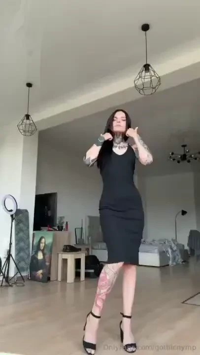 I m really curious to know what you think how do you like my dress it part 1 