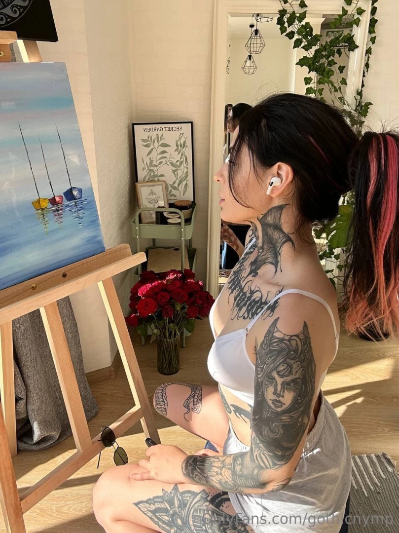 It s been a while since i last painted but today i woke up super early 