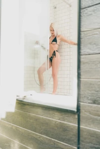 Are we taking a shower atelier j fred