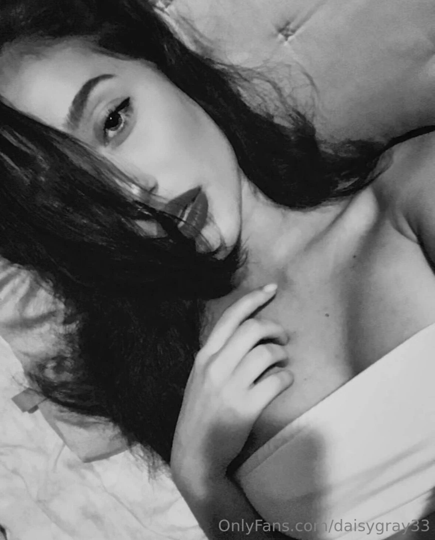 A little selfie throw back since i ve had to stay off my foot for a 