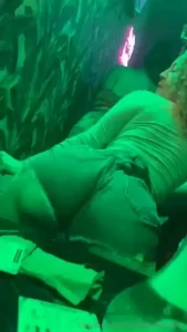 Do you like how shake my ass babe