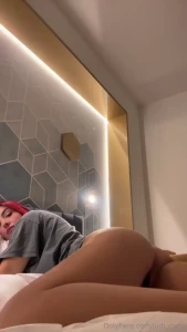 Buff que pereza hoy por qu no vienes a la cama conmigo mejor