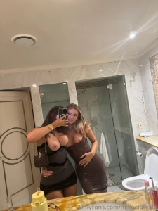 Jemmarub we re dr nk in the bathroom