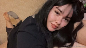 Looking for a good boy who will c m on my feet before we go out lt 33