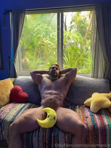 Warning don t look directly at the eclipse it might poke your eye out