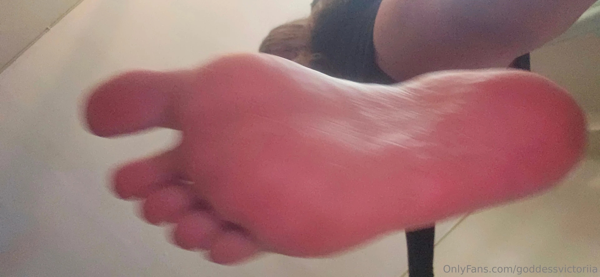 Do you want to be crushed by your goddess victoria part 3 