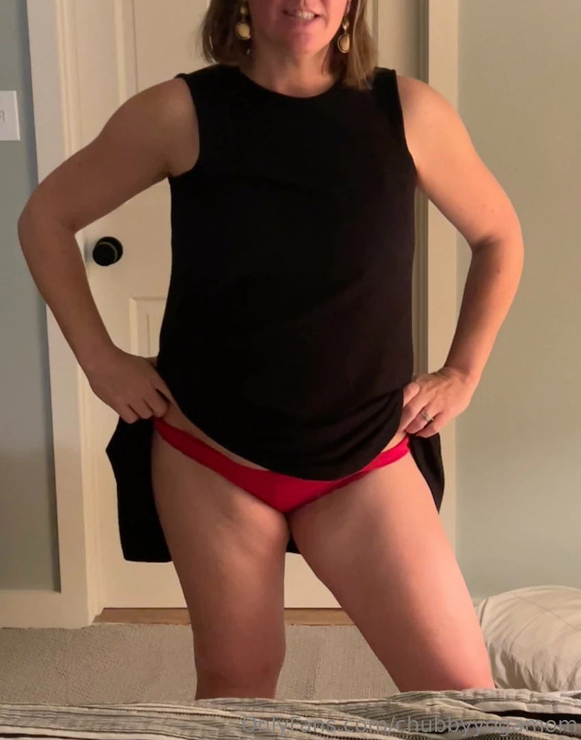 chubbyyogamom - Hope you all had a great weekend some pics of me undressing after a part 2 