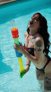 Want to join my pool party the full exclusive set will be on my vip