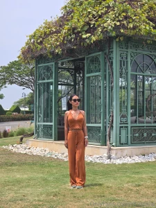 I know what i want and i ve got my heart set on you part 1