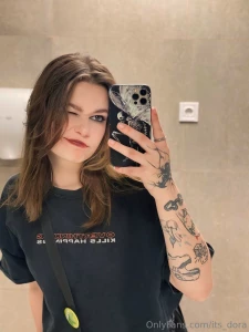 Experimenting with makeup again weird