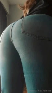 Good morning you re allowed to goon to my ass but of course you re not