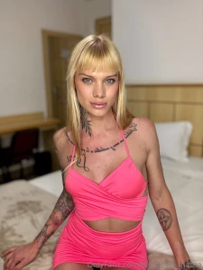 I think pink looks good on me what do you think