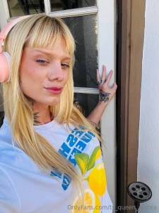 Something hot is coming and it won t last long i ve been digging