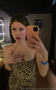 Would my submissives like to see me in my daily routine of my life as part 1