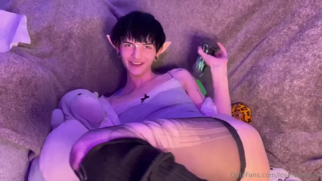 New toy new toy watch me stretch out my cunt with it 33333 it ll be 