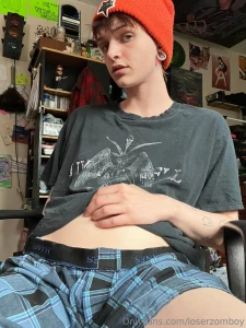 Need cum dripping out of my holes so bad it hurts part 1