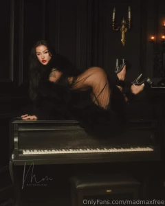 Don t forget to vote for me daily for avn don t forget to tweet it for