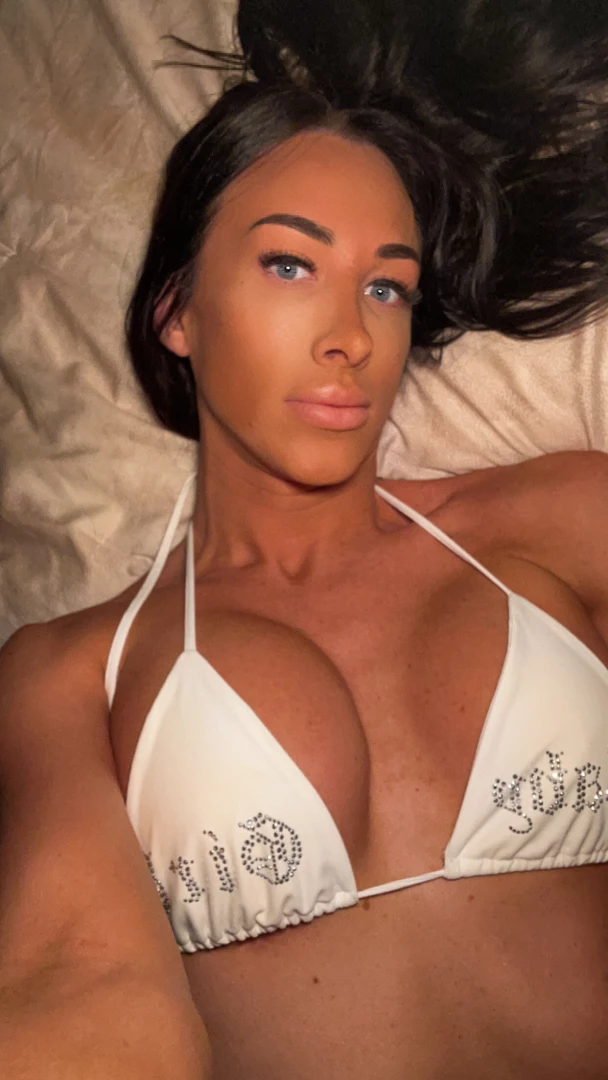 Laying here feeling fabulous in my bikini 