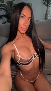 Who wants to see my new solo video don t you love watching me cum