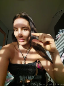 Hello what are you waiting for rude say good morning to your mistress