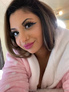 Think you ve got what it takes to catch my eye tip for a dick rate and