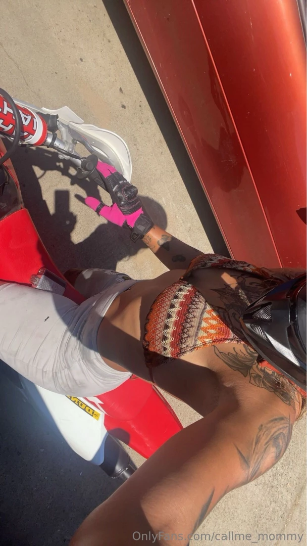 Get you a girl that knows how to ride and i dont just mean the part 1 