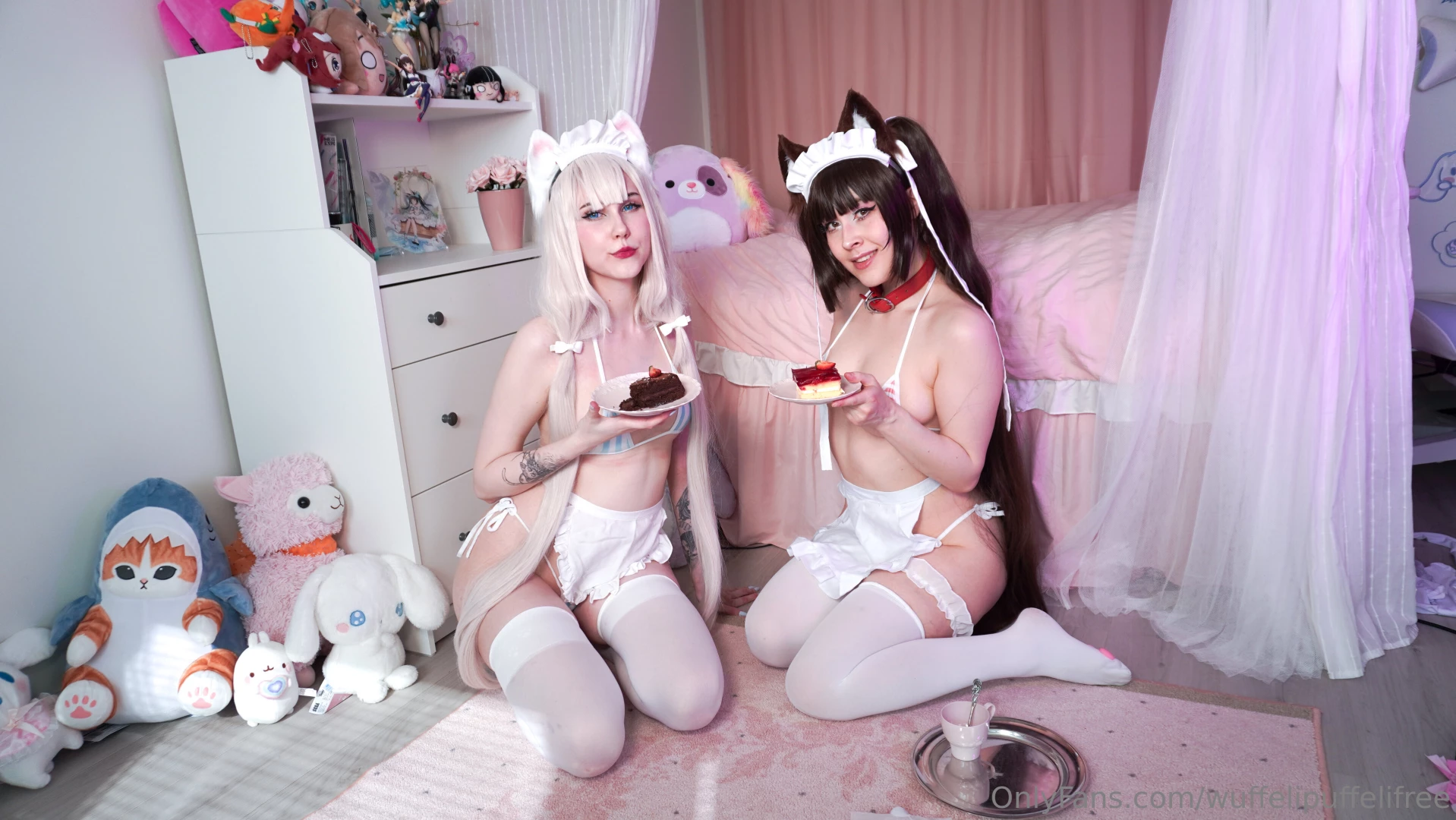 Collab with lewdpogomi and my first cosplay pics are here these two 