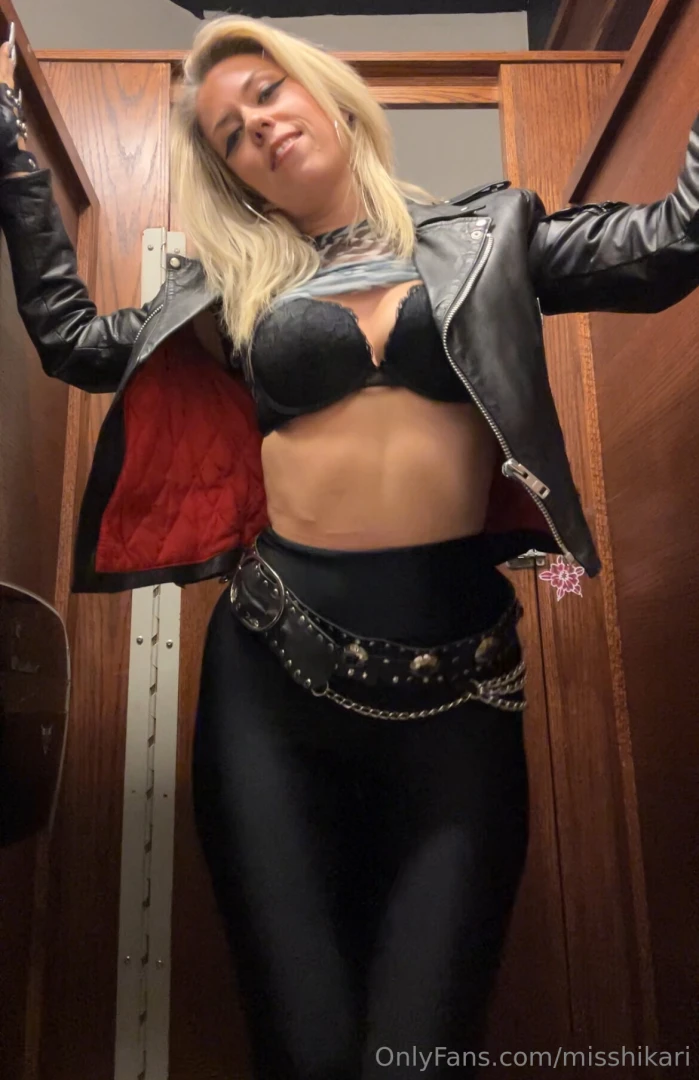 Slutty metal babe needs to get dicked down hard 