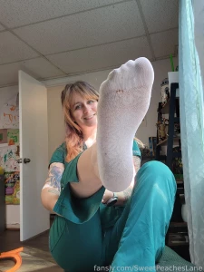 You just got your cute neighbors phone number and she sends you these part 3