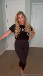 Can i give you a foot job while i squirt baby never before seen squirt