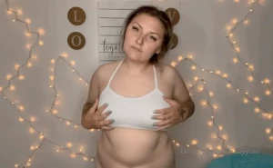 nxtdoorgirlkay - Keep my gaze as i play with my perky tits and tease my perfect hard 