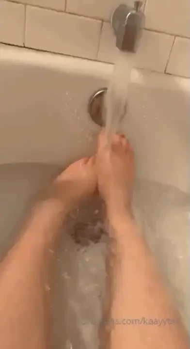 Take a hot bath with me 