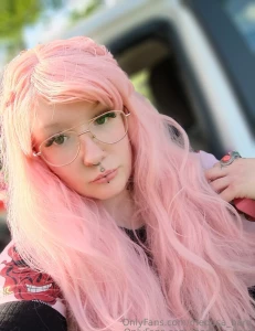 Like my new profile pic or should i do a different one