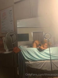 Attachments 5 photos 1 video in your dm