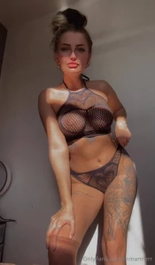 Cum with thattattedbratnextdoor get the full girl next door experience